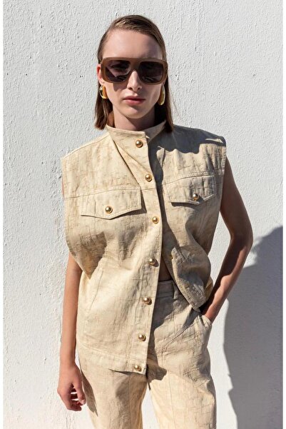 KAMEYA DİK YAKA DESENLİ YELEK 70906