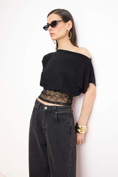 Trendyol Collection Bluză neagră, simplă, cu decolteu barcă, fără mâneci, tri...