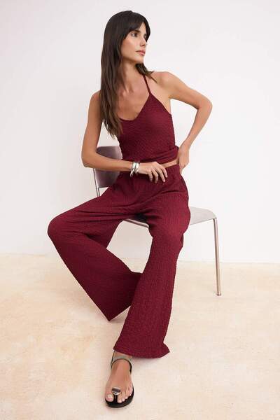 Trendyol Collection Set de top și pantaloni tricotați, texturati, fără mâneci...