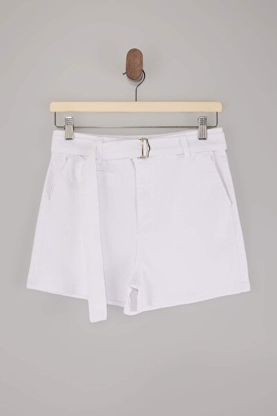 Trendyol Collection Pantaloni scurți și bermude din gabardină albă cu curea T...