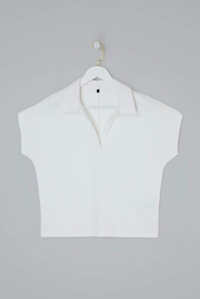 Trendyol Collection Wardrobe Essentials-Ecru Regular/Normal Fit Polo-Kragen-T...