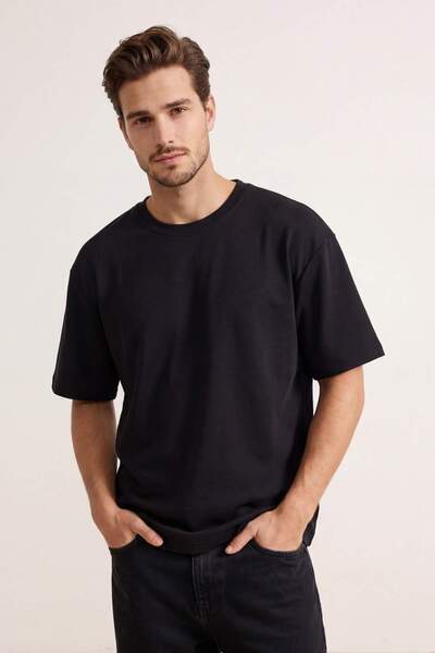 Trendyol Collection Negru Premium Wardrobe Essentials Cu umeri căzuți Regular...