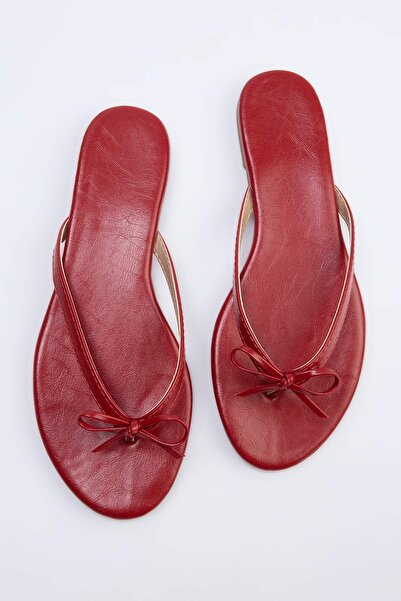 TRENDYOL SHOES Rote Damenhausschuhe TAKSS26TE00031