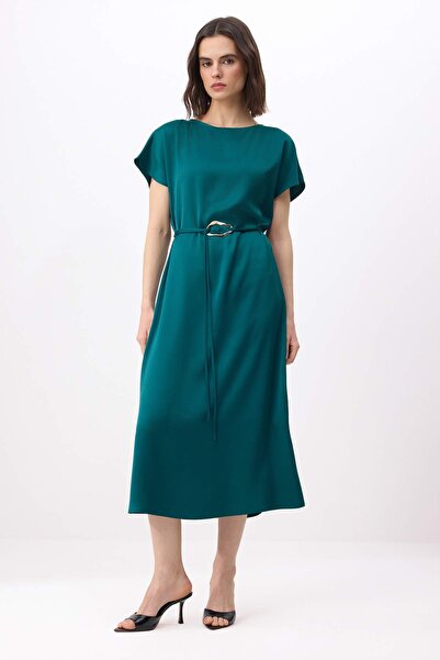 Trendyol Collection Smaragdgrünes gewebtes Midikleid mit Gürtel TWOSS26EL00120