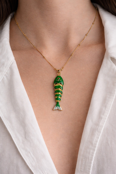 Modex قلادة من الفولاذ على شكل عظمة السمكة مطلية بالمينا (45 سم)