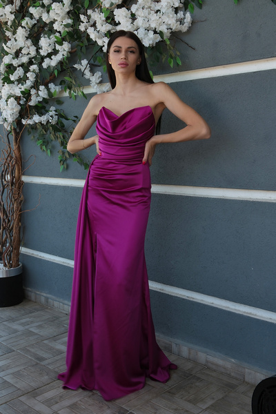 Feminist Straplez Drape Detaylı Yırtmaçlı Saten Kumaş Abiye Elbise Violet 160...