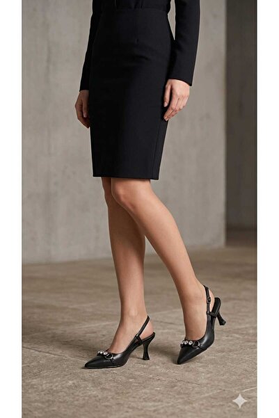 Redario Giovanni ΠΑΠΟΥΤΣΙΑ ΜΕ ΤΑΚΟΥΝΑ ΚΑΙ ΔΙΑΚΟΣΜΗΣΗ ΑΠΟ ΠΕΤΡΑ