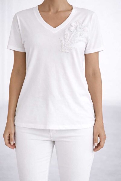 Benedetto Kadın %100 Pamuk V Yaka Çiçek Nakışlı Taşlı Basic Tişört Kısa Kollu...