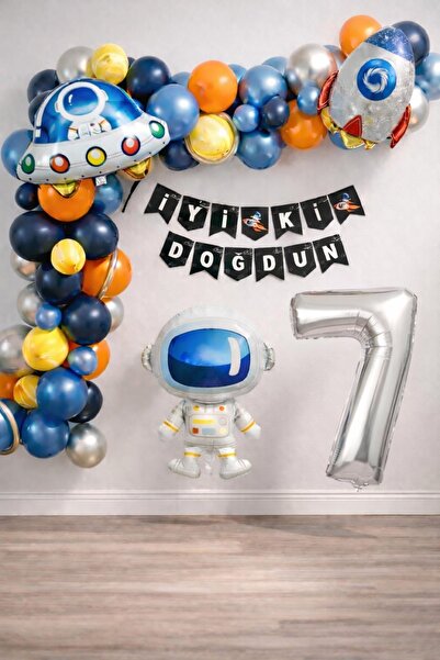 Patladı Gitti Uzay Temalı Doğum Günü Seti 7 Yaş; 4 Adet Folyo, 56 Lateks Balo...