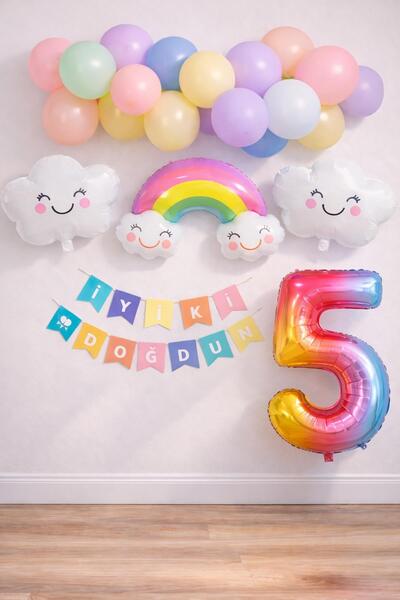 Patladı Gitti مجموعة احتفالات عيد الميلاد بعمر 5 سنوات من Rainbow Cloud Concept