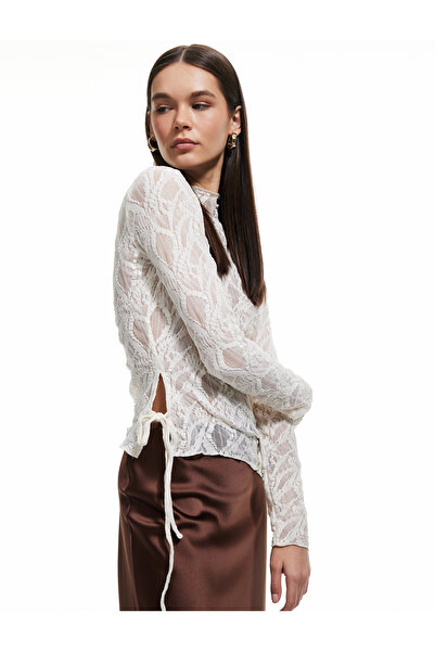 Koton Μπλούζα με υφή με μακρυμάνικη δαντέλα με ασύμμετρο δέσιμο με λαιμόκοψη