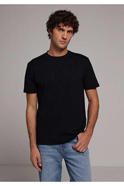 Colin's تي شيرت رجالي أسود بأكمام قصيرة وياقة مستديرة وقصة عادية