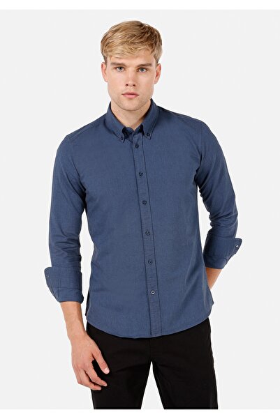 Colin's قميص رجالي ذو قصة ضيقة ورقبة قميص أزرق داكن وأكمام طويلة