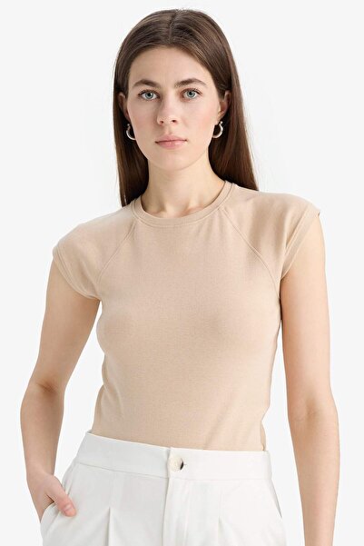 DeFacto Slim Fit Dar Kesim Bisiklet Yaka Basic Düz Ribana Kısa Kollu Tişört E...