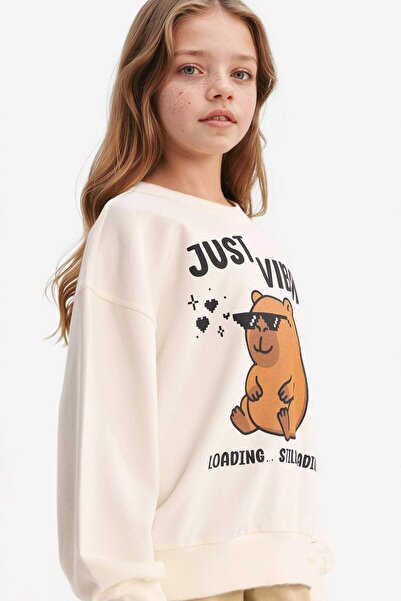 DeFacto Relax Fit Crew Neck Printed Sweatshirt Girl's G3406A825Wn