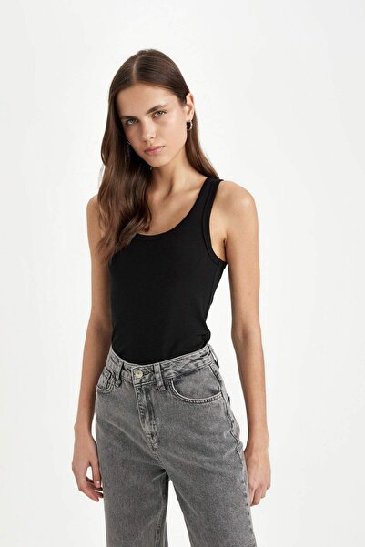 DeFacto Slim Fit Slim Fit U Neck Basic Plain Ribbed Undershirt C9826Axns