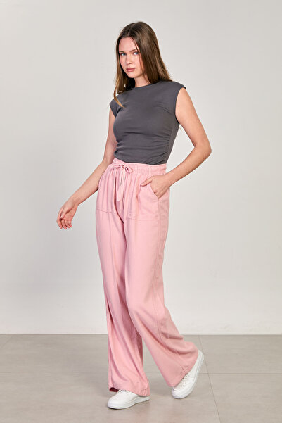 BARRELS AND OIL Pantaloni largi de damă cu buzunare pătrate și talie elastică...