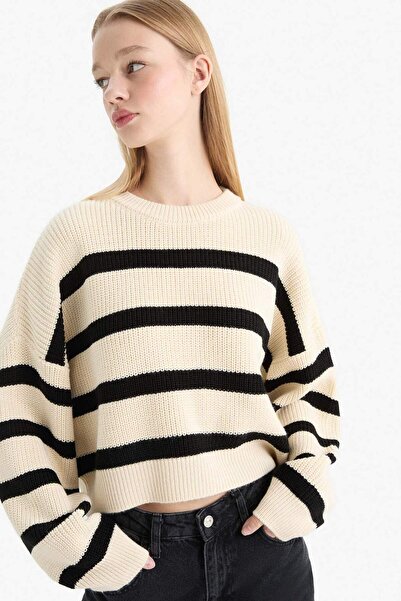 DeFacto Oversize Geniş Kalıp Bisiklet Yaka Çizgili Triko Kazak X4931AZ25WN