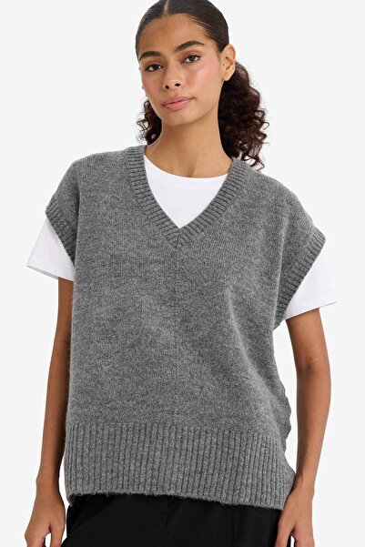 DeFacto Πλεκτό πουλόβερ με λαιμόκοψη σε σχήμα V F2901AX25AU