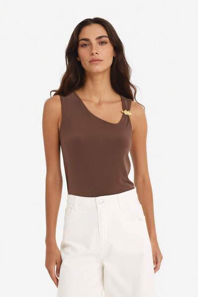 DeFacto Slim Fit Dar Kesim Aksesuar Detaylı Tek Omuzlu Bluz F5086AX25SM