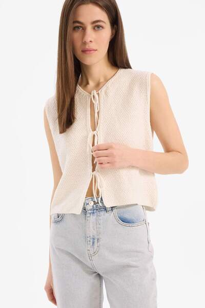 DeFacto Regular Fit Crew Neck Front Tie Knitwear Vest E6988Ax25Sm