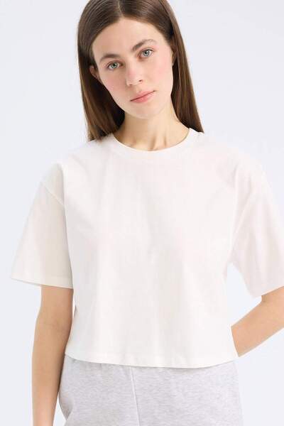 DeFacto Boxy Fit Rundhalsausschnitt Basic Plain gekämmtes Kurzarm-T-Shirt C74...
