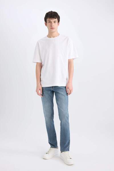 DeFacto بنطلون جينز بيدرو سليم فيت ضيق الخصر العادي ذو الأرجل الضيقة E5427AX25SP