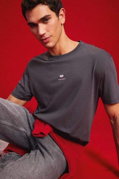 DeFacto Tricou cu mânecă scurtă imprimat cu inimă de Ziua Îndrăgostiților D51...