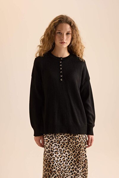 DeFacto Oversize Geniş Kalıp Düğmeli Yaka Triko Kazak D4913AXNS