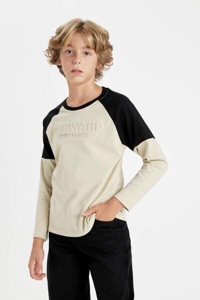 DeFacto Boy's Oversized Wide Fit Crew Neck Printed Long Sleeve T-Shirt D0969A...