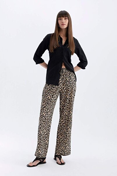 DeFacto Pantaloni lungi din voile cu model leopard cu picioare late, talie în...