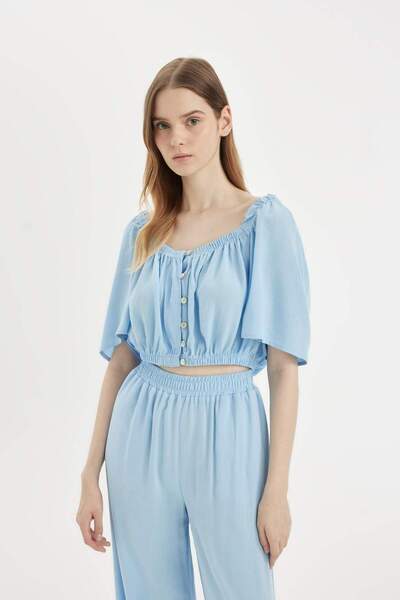 DeFacto Регулярна Fıt Квадратний комір Кринкіл Віскозний блуз з короткими рук...