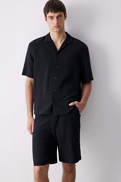 DeFacto Relax Fit Polo Yaka Pamuklu Yazlık Müslin Kısa Kollu Siyah Gömlek C75...