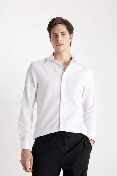 DeFacto Modernes, schmal geschnittenes Popeline-Langarmhemd mit Polokragen R4...