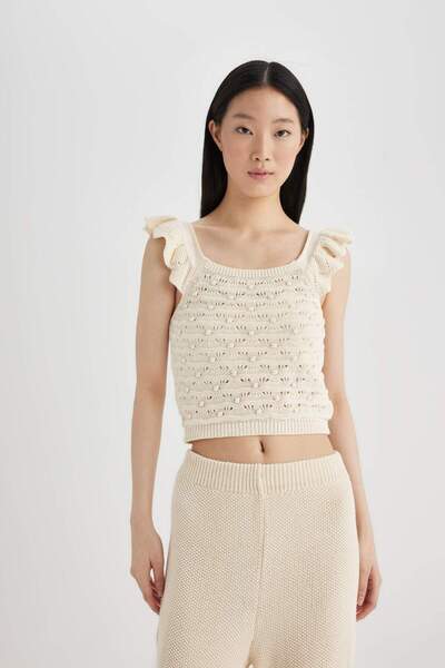 DeFacto Crop Kare Yaka Ajur Triko Atlet C8637AX24SM