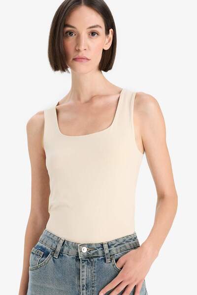 DeFacto Slim Fit Slim Fit U Neck Basic Plain Undershirt C2622Ax24Sp