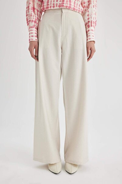 DeFacto Pantaloni drepți de bază cu picioare largi și buzunare A9878AX24SM