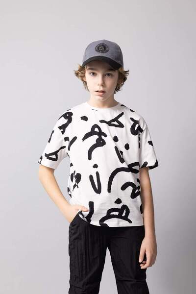 DeFacto Oversize Crew Neck Patterned Short Sleeve T-Shirt for Boys B6431A824Sm