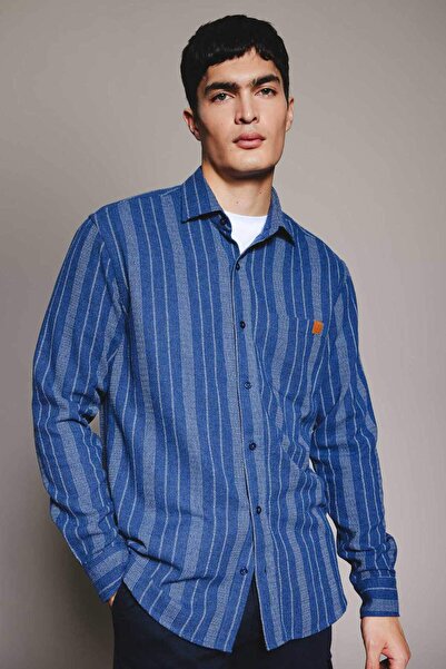 DeFacto Regular Fit Cep Detaylı Çizgili Krep Uzun Kollu Gömlek B5277AX23WN