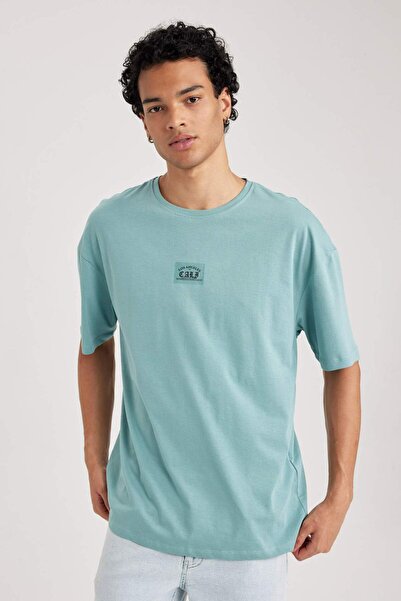 DeFacto Komfortowy regularny krój Wygodny krój Koszulka z okrągłym dekoltem i...