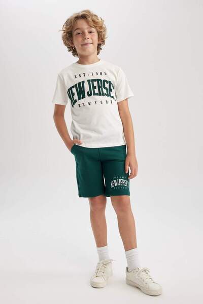 DeFacto طقم تي شيرت للأولاد مطبوع قصير الأكمام وشورت قطعتين A8442A823HS