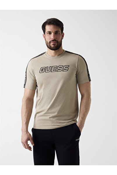 Guess تيشيرت مطاطي بشعار أمامي