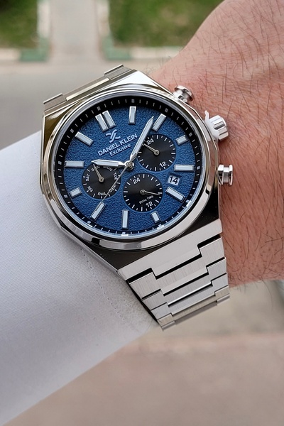 Daniel Klein Dial Blue Cord Silver Color 43 mm Men's Wristwatch