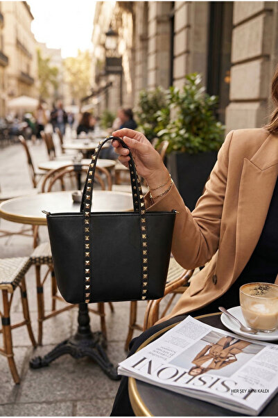 Boutique de Carbon Kadın Küçük Zımba Tasarımlı Siyah El ve Omuz Çantası