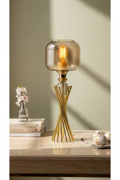 365GUNSERİSONU مصباح طاولة عاكس الضوء من الزجاج الكريستالي ذو الساق المعدنية ...