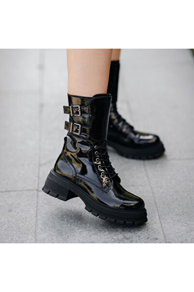 Platin Siyah Rugan Kadın Postal