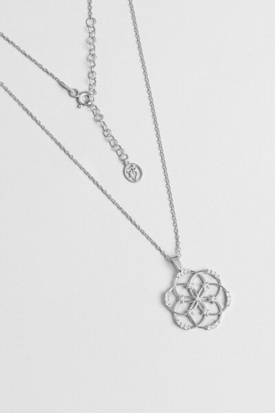 So CHIC... 18 Ayar Beyaz Altın Kaplama Gümüş 45 Cm Yaşam Çiçeği Kolye