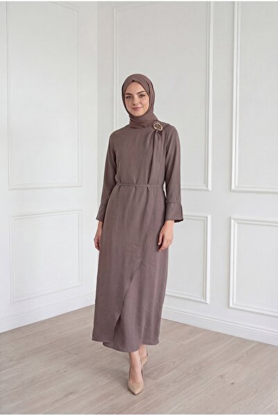 MİHRA STORE Φόρεμα Cupra με αγκράφα στον ώμο Alinur-NA2419 Βιζόν