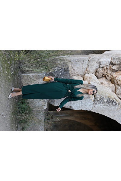 bytugcekaya Zümrüt Yeşili V Yaka Broşlu Elbise