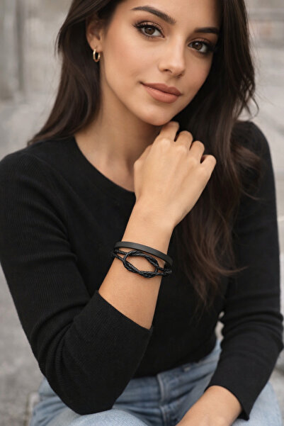 Kutcha Accessories سوار من الجلد الطبيعي مع إغلاق مغناطيسي أسود